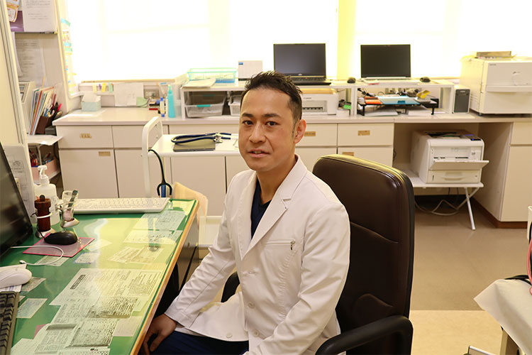 院長：小澤　喬 写真